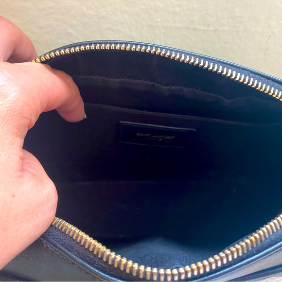 Saint Laurent Lou Medium YSL camera bag - Picture 6 of 7